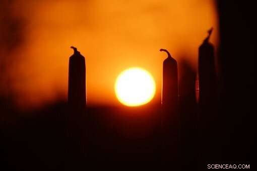 Family Losses Shape Children s Academic Outcomes in Surprising Ways