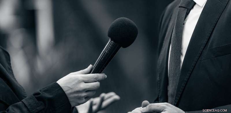 Journalism s Unstable Landscape: Financial Risks and the Need for Family Support