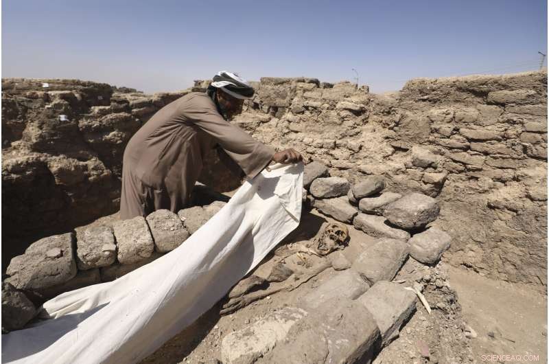 Renowned Egyptian Archaeologist Reveals Secrets of 3,000-Year-Old City