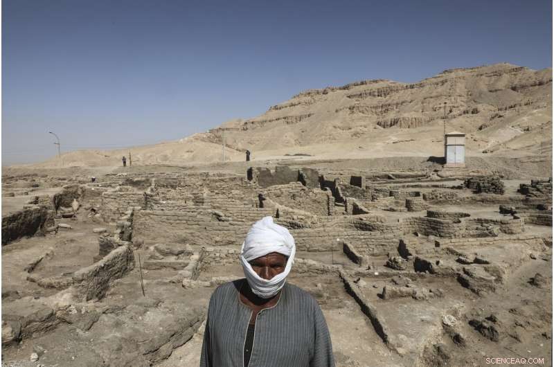 Renowned Egyptian Archaeologist Reveals Secrets of 3,000-Year-Old City