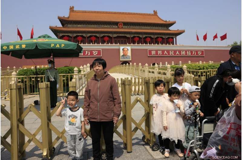 China s Population Growth Nears Zero as 1.4 Billion Residents Face Demographic Challenges