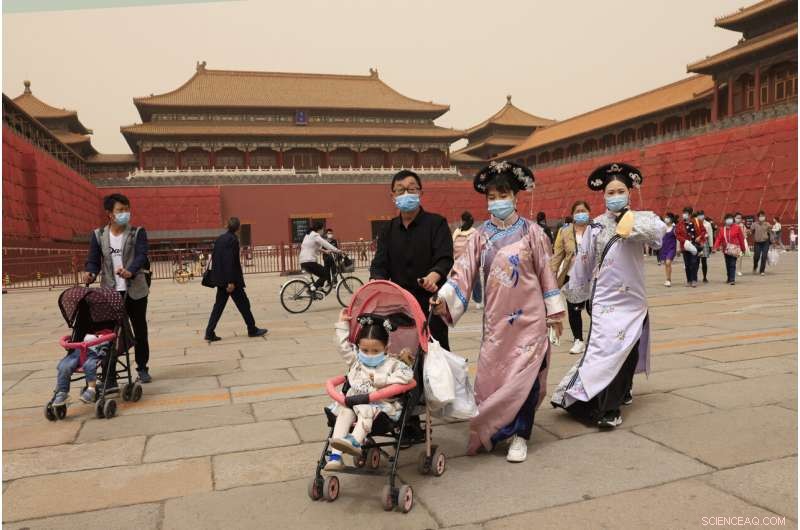 China s Population Growth Nears Zero as 1.4 Billion Residents Face Demographic Challenges