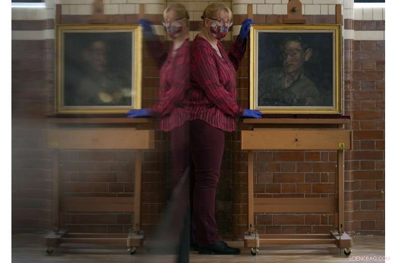 Stephen Hawking’s Office & Archive Secured by UK Museums – Now Open to the Public