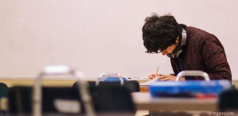 Cambridge Study Finds Extra Classroom Time Yields Only Marginal Gains for COVID-Backed Learning