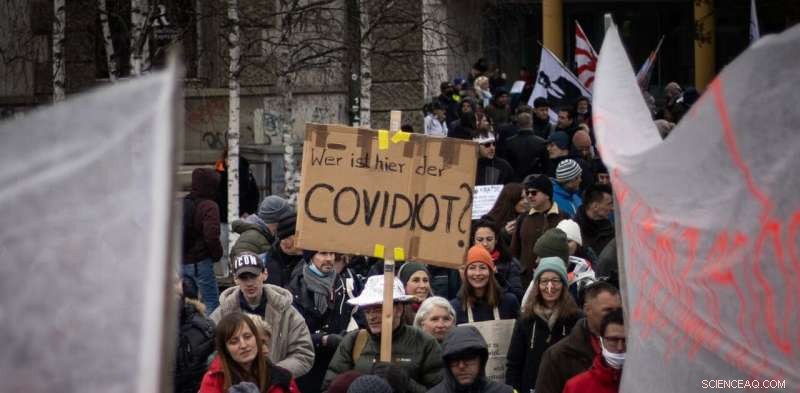 From  Deadly Enemy  to  Covidiot : The Power of Language in COVID-19 Discourse