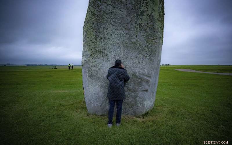 Stonehenge Solstice Draws Crowds Despite COVID Closure Orders