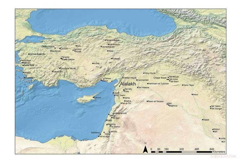 Tracing Foreigners in the Bronze Age’s First International Era