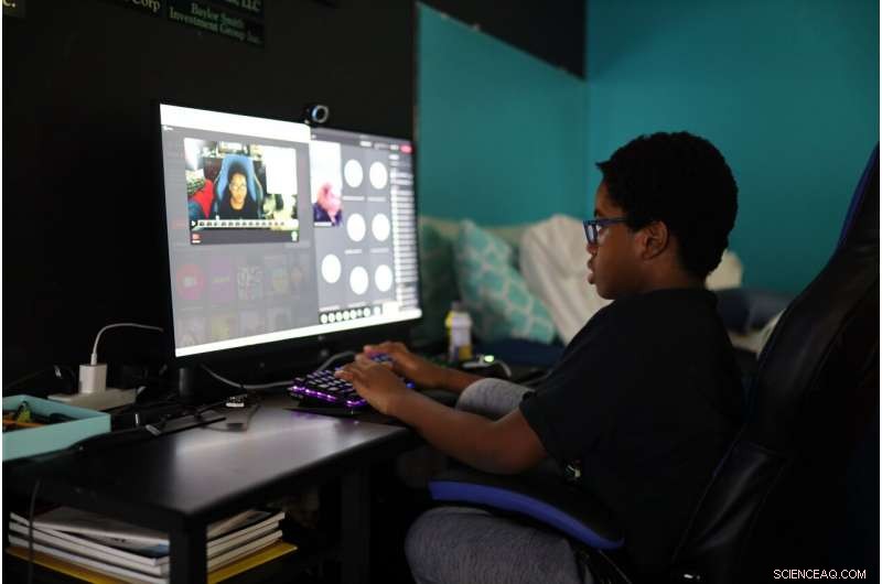 Study Shows COVID‑19 Virtual Schooling Exposes Digital Gaps for Black Families