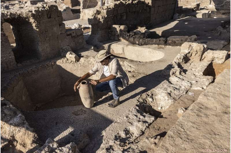 Israeli Archaeologists Unearth 1,500-Year-Old Winemaking Complex in Yavne