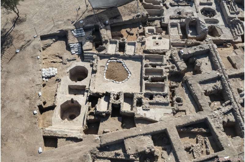 Israeli Archaeologists Unearth 1,500-Year-Old Winemaking Complex in Yavne