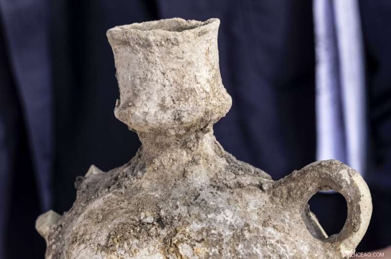 Israeli Archaeologists Unearth 1,500-Year-Old Winemaking Complex in Yavne