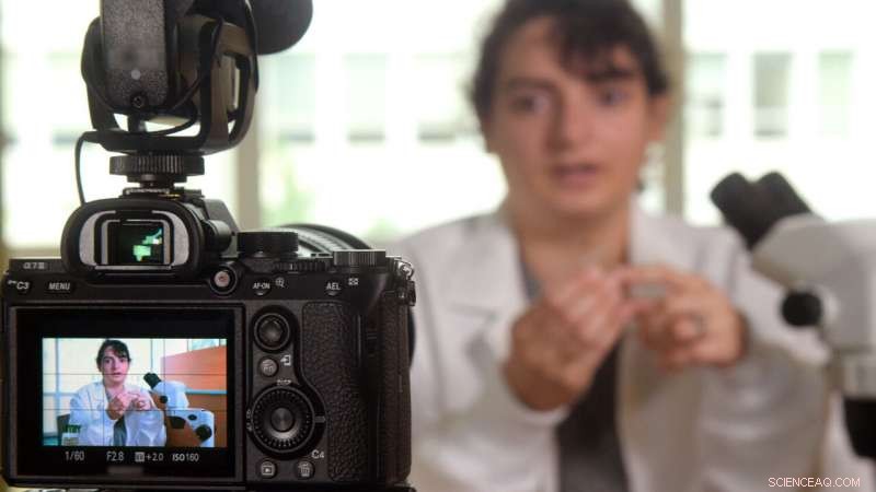 Scientists Gain Trustworthiness When Presenting Their Research in Online Videos