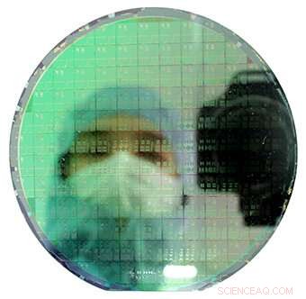 Revolutionizing Device Miniaturization: New Technique Enhances Power Efficiency