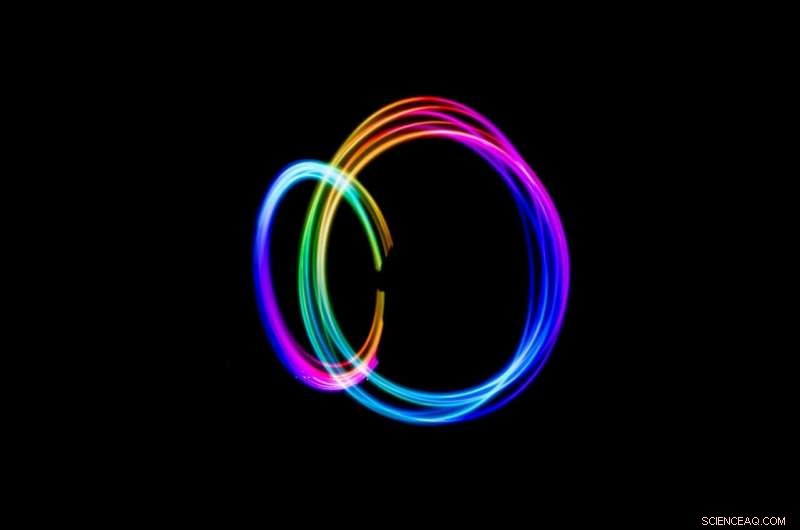 Michigan Nanotech Breakthrough Boosts OLED Light Output by 20%, Cutting Display Power Use