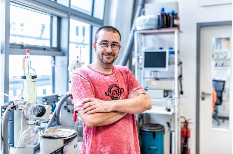 Innovative Nanomaterial Offers Rapid Treatment for Skin Infections