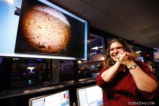 InSight Lands on Mars, Surviving a Supersonic Descent