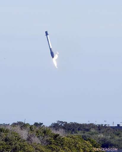 Falcon 9 Booster Misfires: Christmas Turkey, Fruitcake, and Cranberry Sauce Head to Space Station