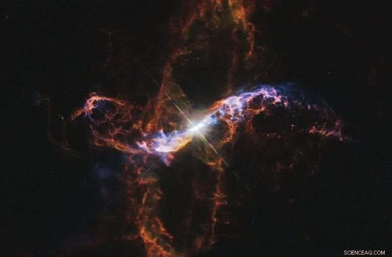 VLT Imaging Reveals White Dwarf Accreting from Red Giant in R Aquarii, 650 Light-Years Away