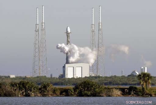 Vice President Mike Pence Tours SpaceX s New Crew Capsule After Missing Launch