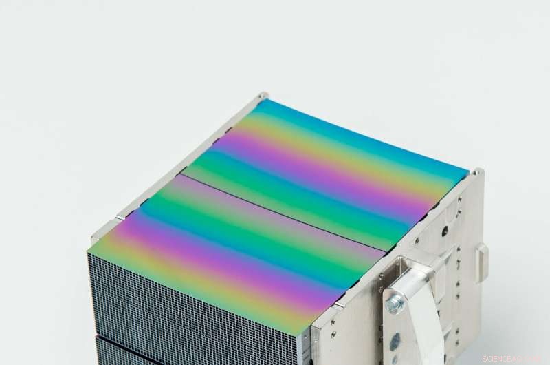 Athena s 140‑Plate Silicon Mirror: Advancing X‑ray Astronomy