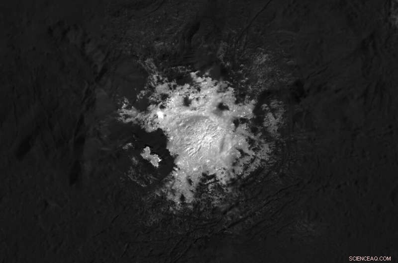 An insulating crust has kept Ceres’s cryomagma liquid for millions of years