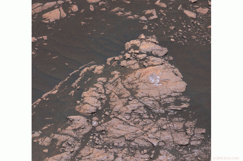 Curiosity Tests Clay Unit: First Sample Tasted by Rover