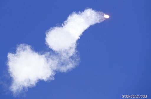 SpaceX Launches Falcon Heavy, Successfully Lands All Three Boosters