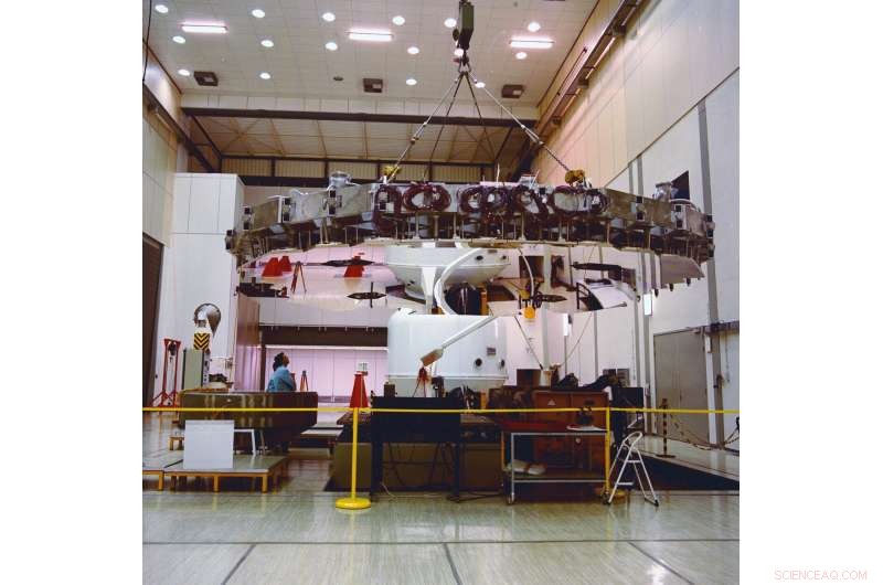 ESA’s Large Space Simulator Mirror Array – 121‑Segment Array Reflecting Simulated Sunlight