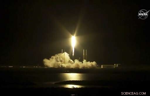 SpaceX Dragon Arrives at ISS, Delivering 5,500 Pounds of Equipment
