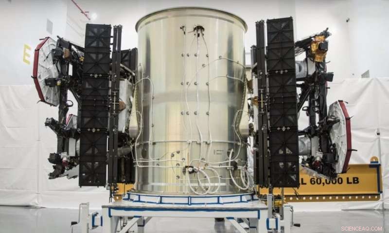 Starlink Satellites to Operate at Lower Altitudes, Cutting Space Debris