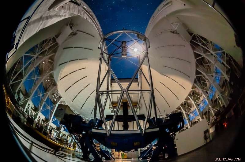 Neptune’s Moon Triton Reveals Rare Icy Carbon‑Nitrogen Bonding