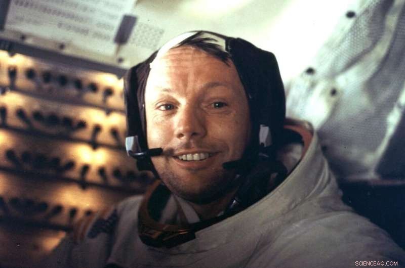 When the World Stopped to Witness Neil Armstrong’s Historic Moonwalk