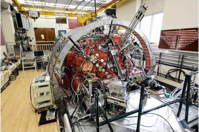 Scientists Simulate Solar Wind and Plasma Eruptions on Earth