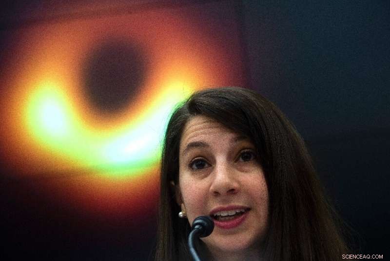 Team Behind First Black Hole Image Earns Prestigious Breakthrough Prize in Physics