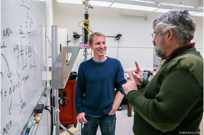 Stanford Team Builds Ultra‑Sensitive Radio to Hunt for Dark Matter