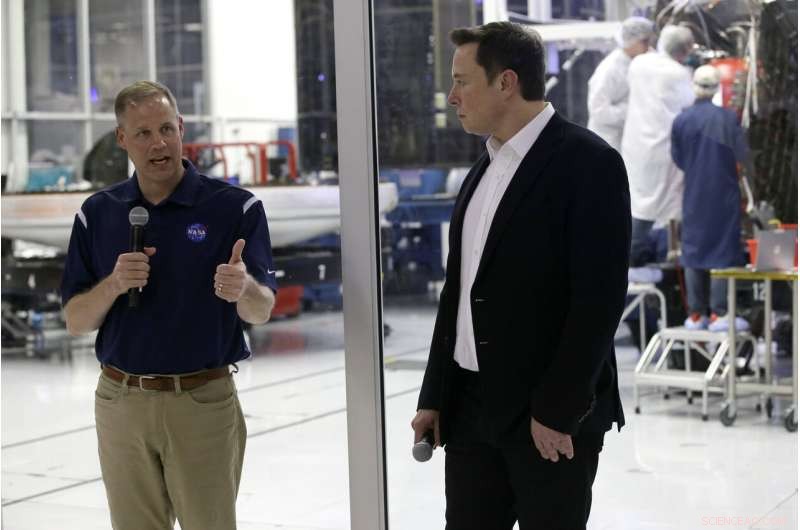 NASA Administrator Clarifies Twitter Exchange with SpaceX