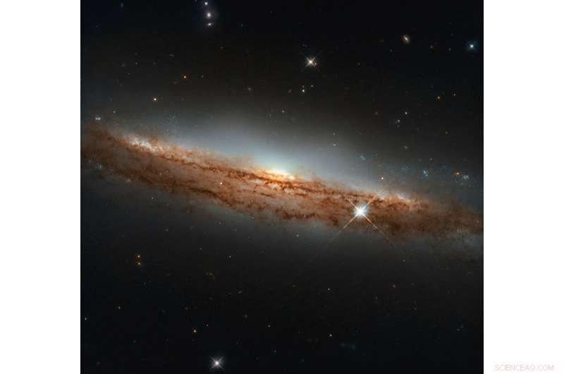 Hubble Captures Stunning Spiral Galaxy NGC 3717