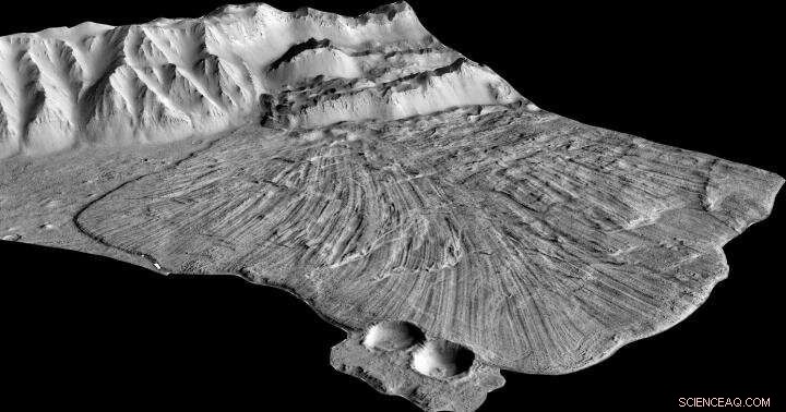 Mars Landslide Study Casts Doubt on Ice Evidence