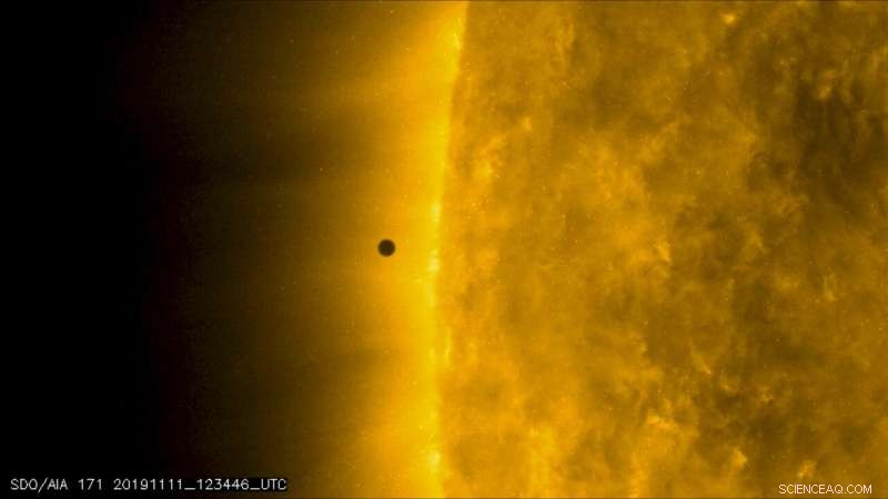 Rare Mercury Transit: Planet Glides Across Sun s Bright Disk, Captured by NASA s Solar Dynamics Observatory