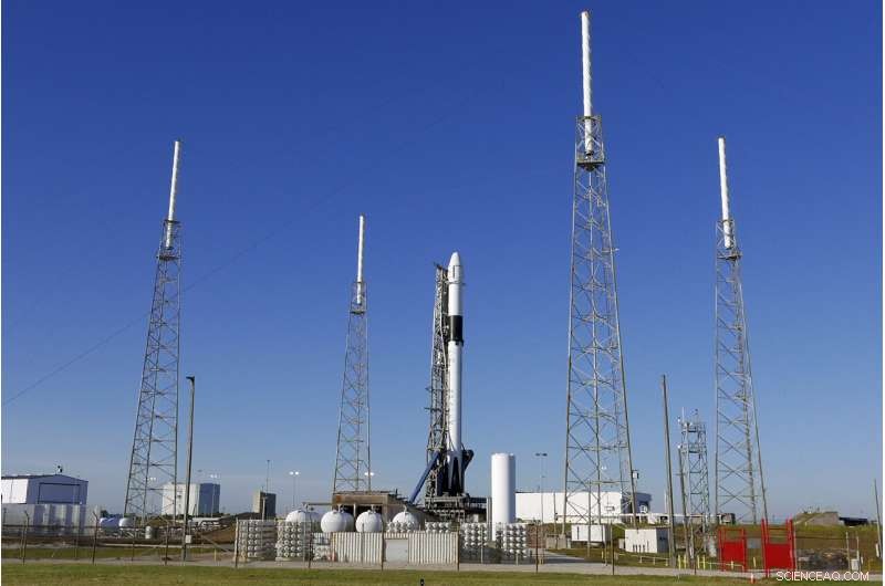 SpaceX Postpones ISS Resupply Mission Amid High Wind Conditions