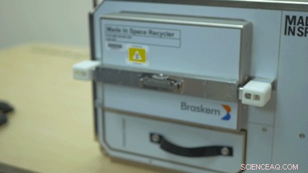 Revolutionizing Long‑Duration Spaceflight: How 3‑D Printing Solves Key Challenges