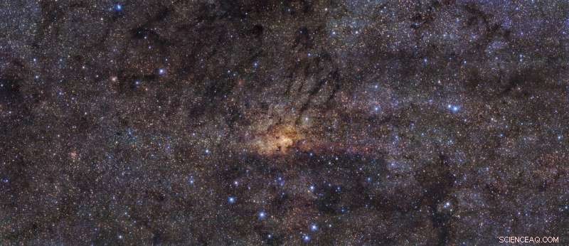 VLT Captures Ultra-High-Resolution View of Milky Way’s Core, Reveals Ancient Starburst