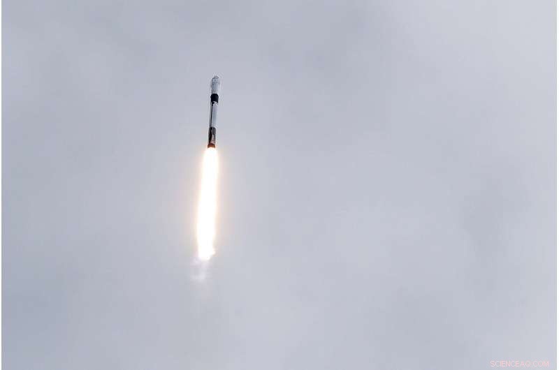 SpaceX Demonstrates Falcon 9 Capsule Escape System in Successful Test