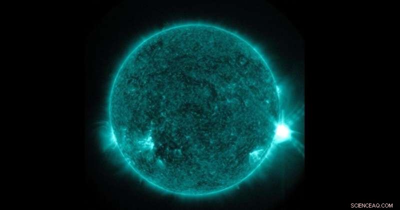 Scientists Track Energy Surge in Solar Flare’s Initial Minutes