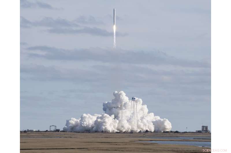 NASA Resupply Mission Delivers Experiments, Candy, and Cheese to ISS