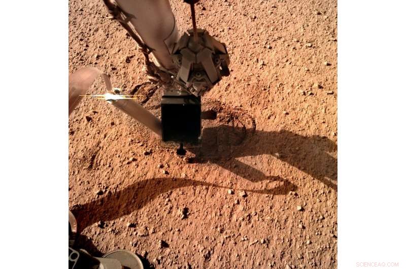 NASA s InSight Lander Discovers Martian Gravity Waves, Dust Devils, and Low-Frequency Infrasound