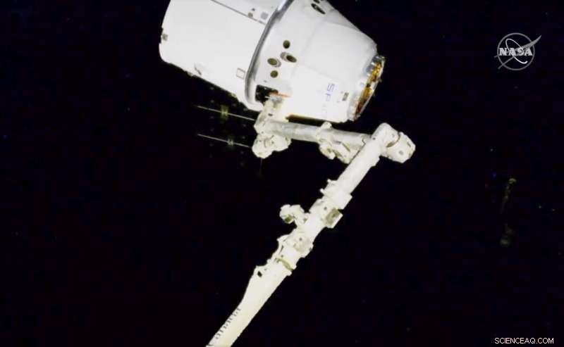 SpaceX Delivers 20th Cargo Shipment to ISS, Featuring Sweet Treats and Cutting-Edge Experiments