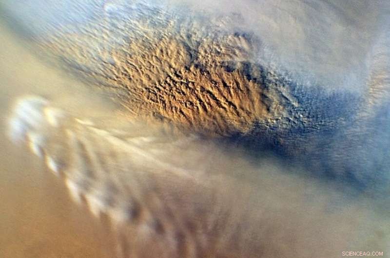 Mars Dust Storm Reveals Gravity Waves in Polar Atmosphere