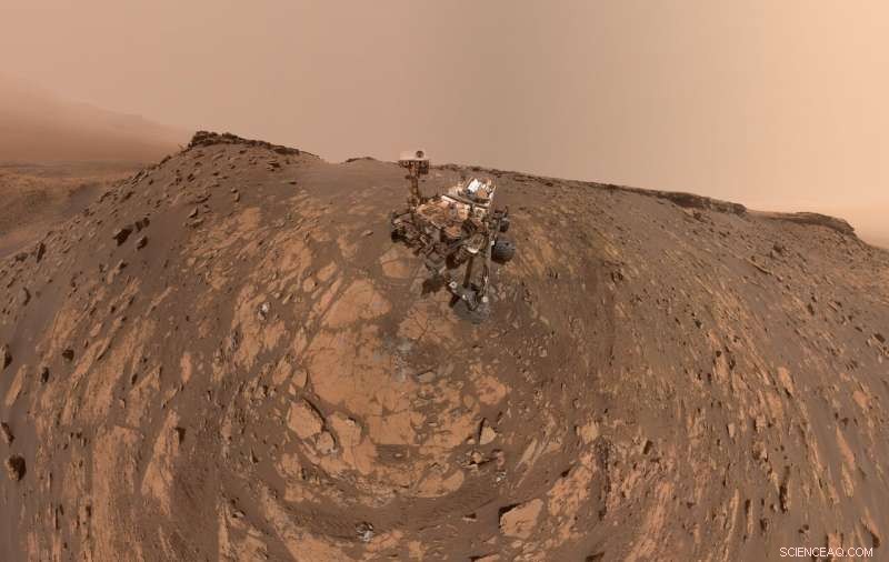Curiosity Rover Captures New Selfie Ahead of Record‑Breaking Climb
