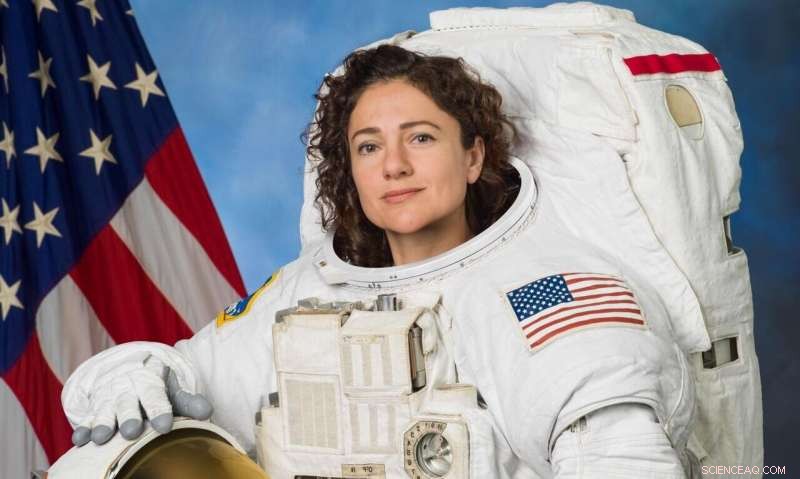 Jessica Meir & Christina Koch Conduct Heart Study on the ISS